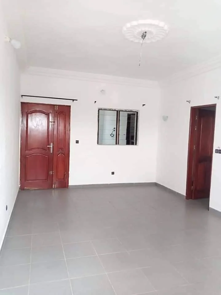 LOCATION APPARTEMENT 2 CHAMBRES A GBEGAMEY