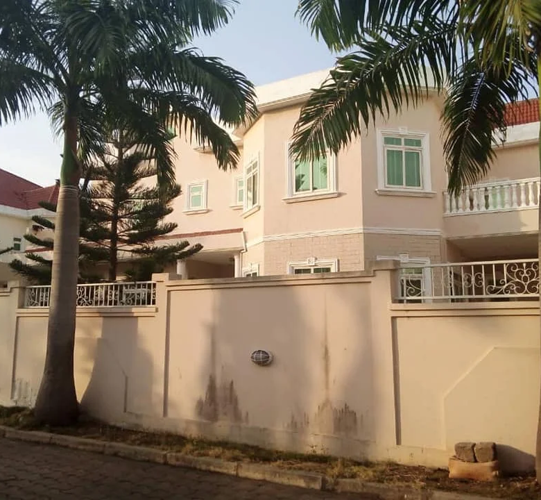Villa à vendre EREVAN Cotonou - BENIN-IMMO