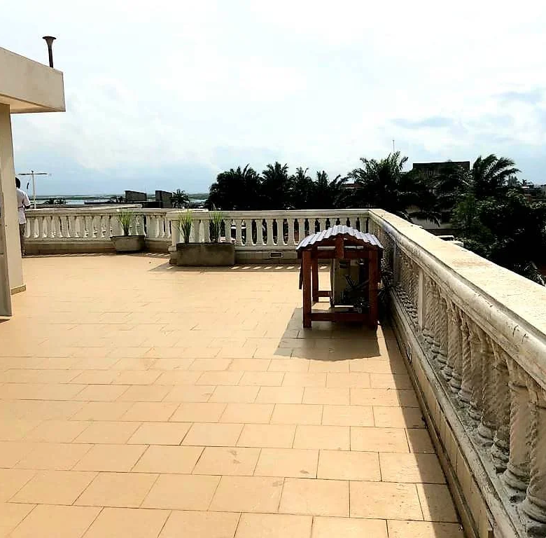 Villa à vendre Mènontin Cotonou - BENIN-IMMO