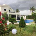 Villa meublée avec piscine à louer à Fidjrossè