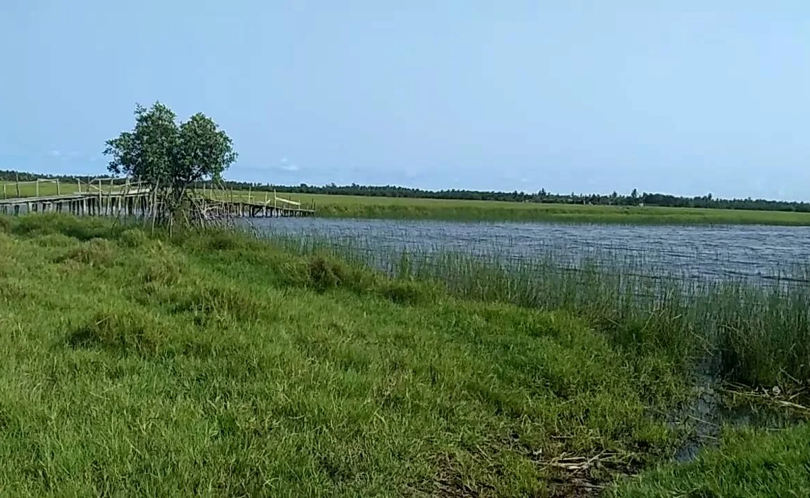 Parcelles de terrain au bord du lac à AVLEKETE