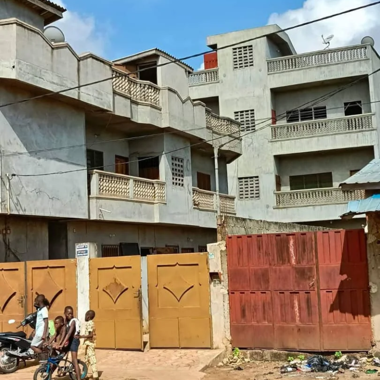 Immeubles locatifs à vendre à Calavi Zopah - BENIN-IMMO