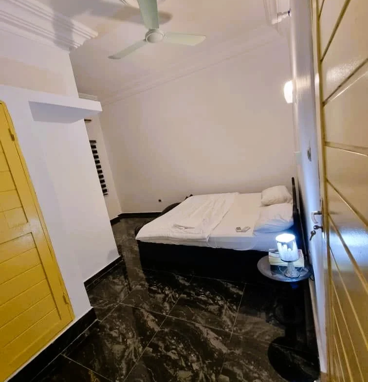 Appartement meublé avec vue sur mer Fidjrossè - BENIN-IMMO