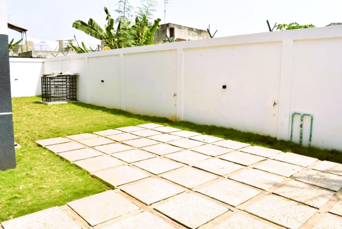 Location villa meublée à Kouhounou Cotonou - BENIN-IMMO