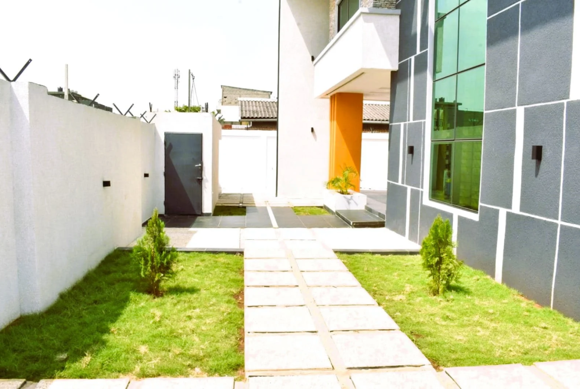 Location villa meublée à Kouhounou Cotonou - BENIN-IMMO