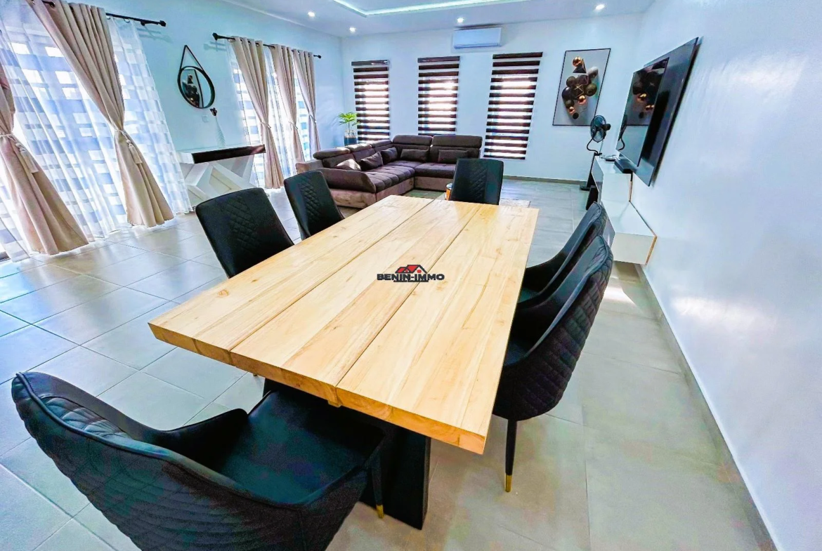 Luxueux Appartement Meublé à Fidjrossè Cotonou - BENIN-IMMO