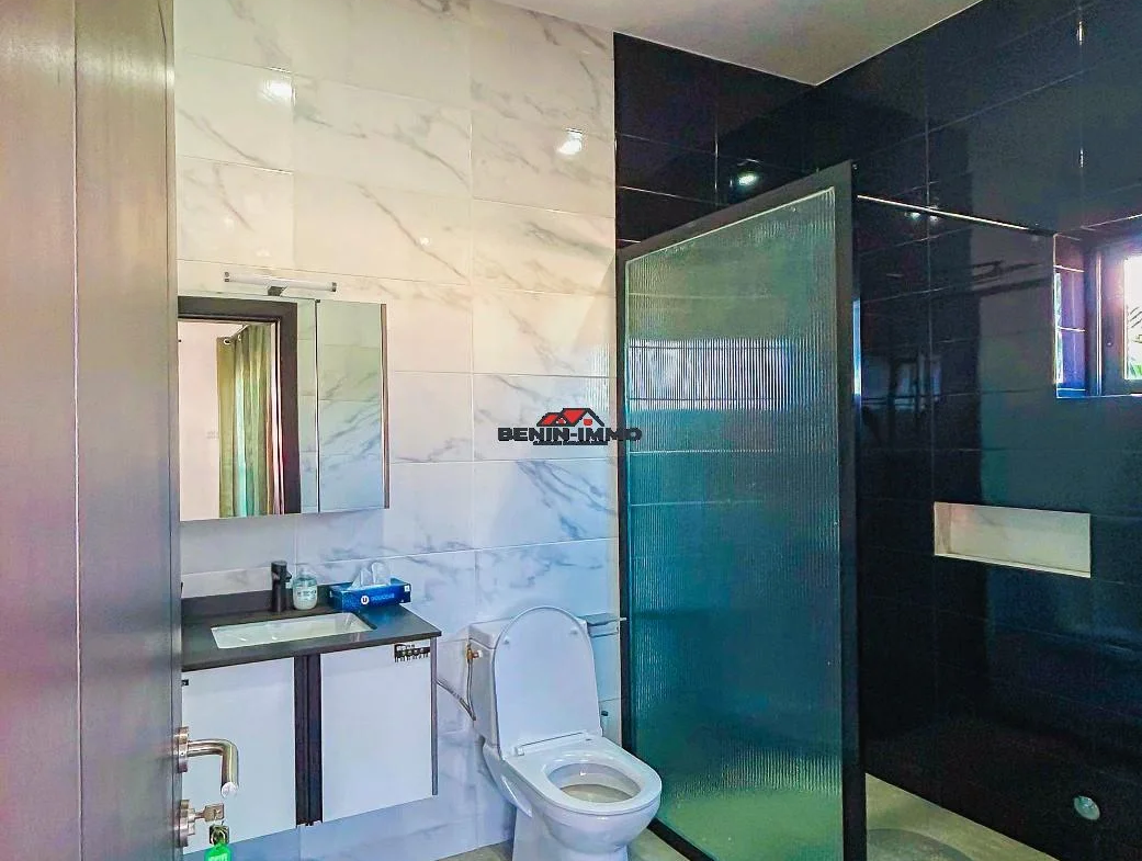 Luxueux Appartement Meublé à Fidjrossè Cotonou - BENIN-IMMO