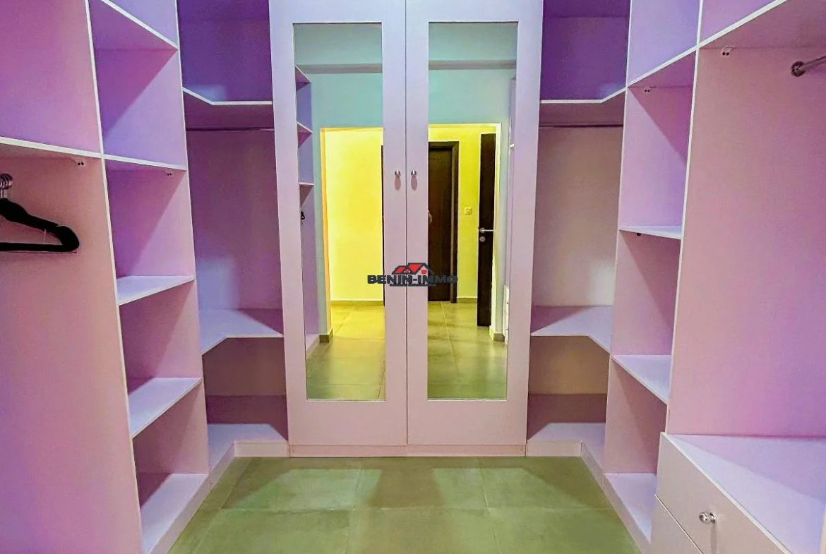 Luxueux Appartement Meublé à Fidjrossè Cotonou - BENIN-IMMO
