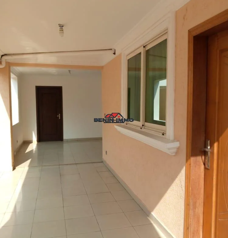 Luxueuse Villa A Vendre CEN SAD Akpakpa - BENIN-IMMO