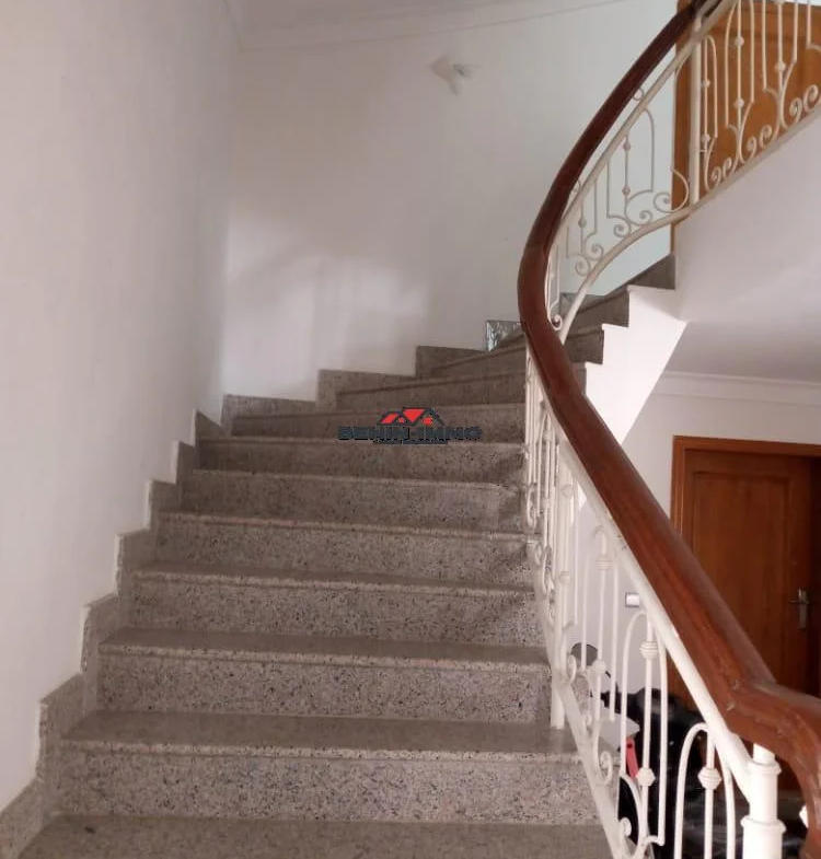 Luxueuse Villa A Vendre CEN SAD Akpakpa - BENIN-IMMO