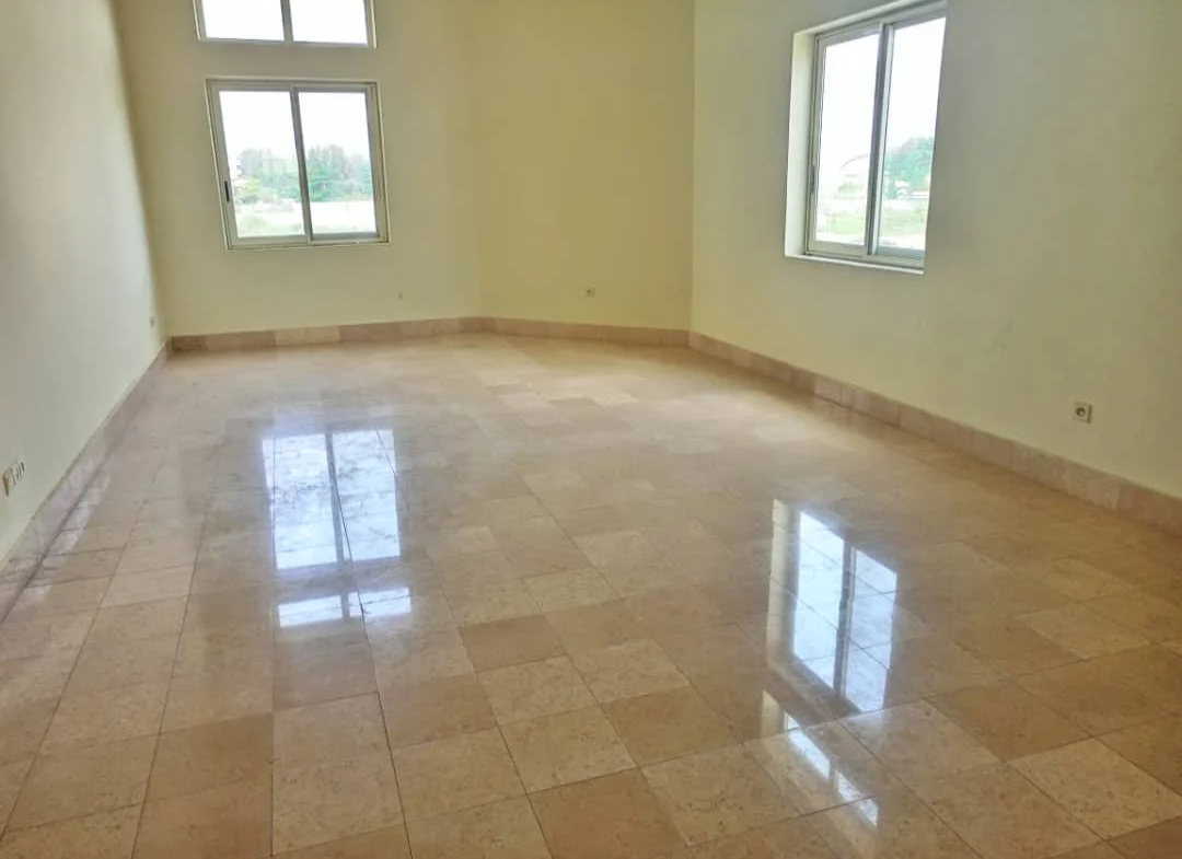 Belle villa avec piscine à louer à Les Cocotiers - BENIN-IMMO