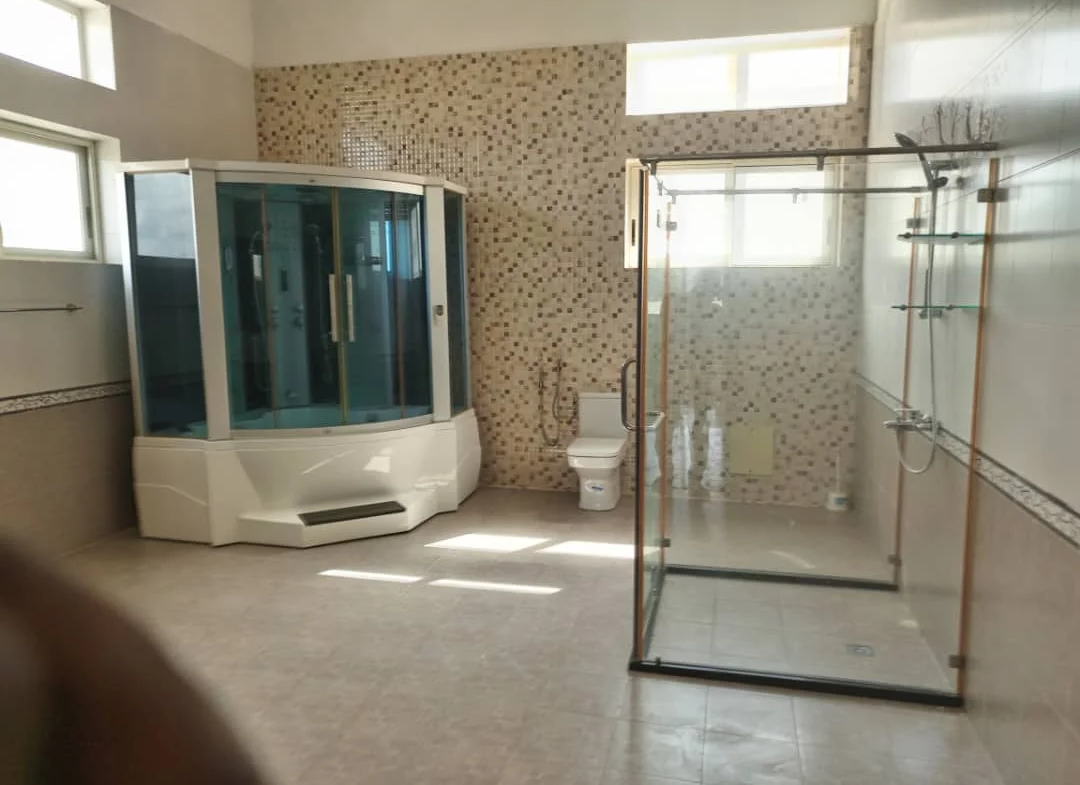 Belle villa avec piscine à louer à Les Cocotiers - BENIN-IMMO