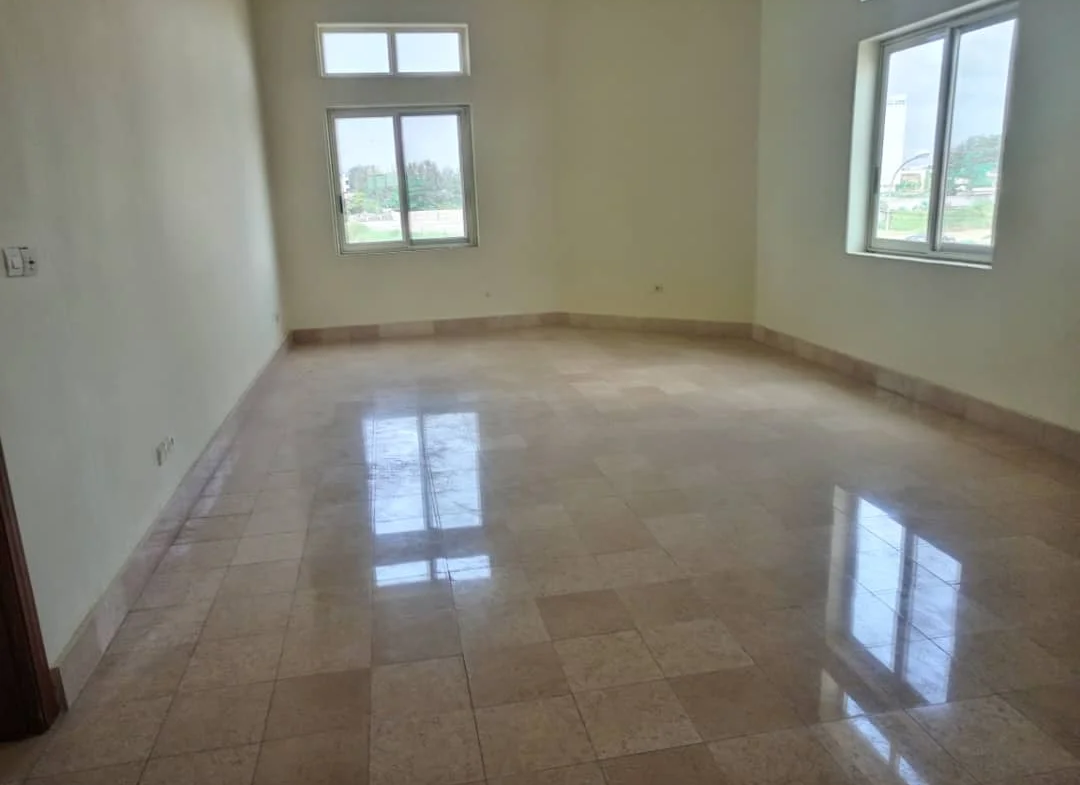 Belle villa avec piscine à louer à Les Cocotiers - BENIN-IMMO