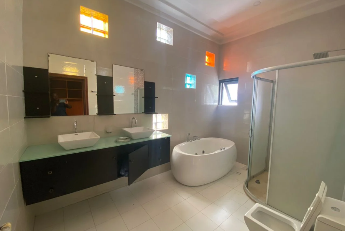 Belle villa bord de mer en location Cotonou EREVAN - BENIN-IMMO