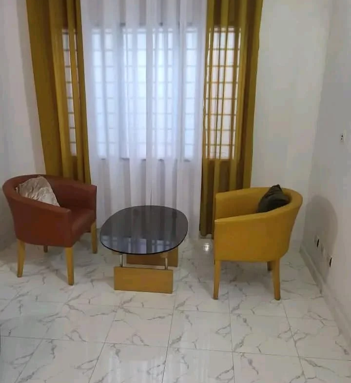 Appartement à entrée personnelle meublé à Fidjrossè - BENIN-IMMO