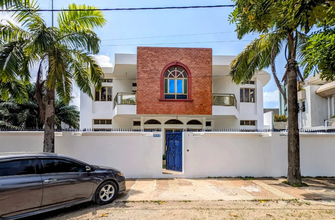 Magnifique villa 5 chambres à louer Zone Ambassades Akpakpa - BENIN-IMMO