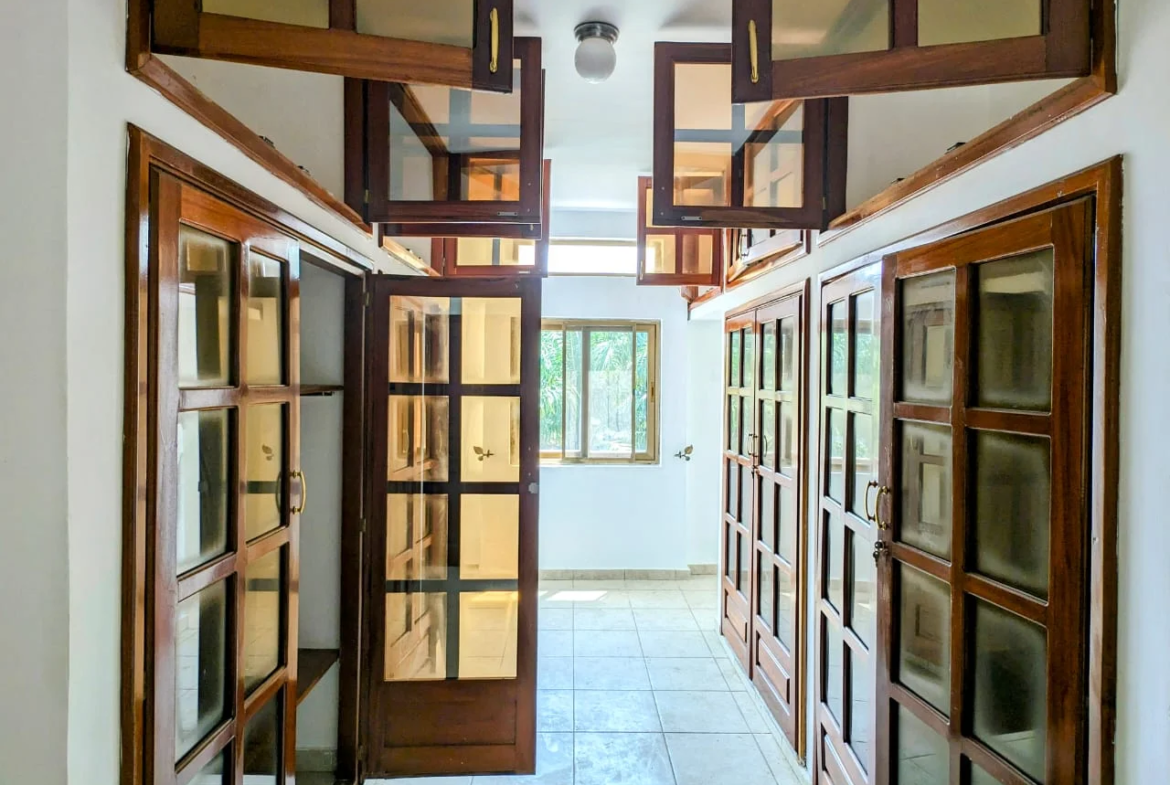 Magnifique villa 5 chambres à louer Zone Ambassades Akpakpa - BENIN-IMMO