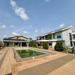Villa avec piscine et jardin à vendre à Calavi Zopha