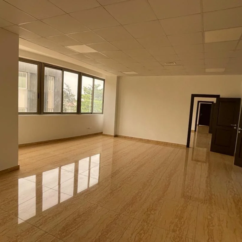 Bureaux Modernes à Louer dans un Immeuble Neuf à Cotonou Ganhi - BENIN-IMMO