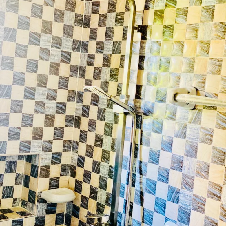 Charmant meublé à louer à Fidjrossè, zone ISMA - BENIN-IMMO