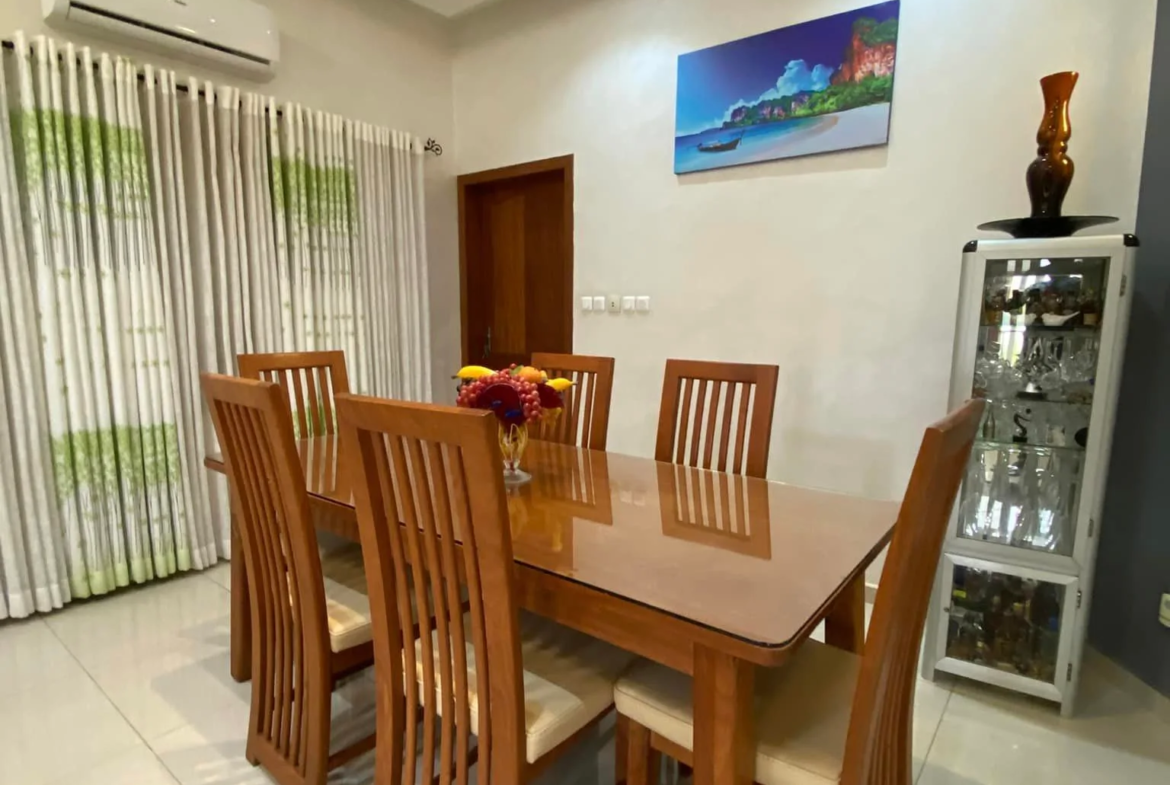 Luxueuse villa meublée de 4 chambres à Calavi Tankpè - BENIN-IMMO