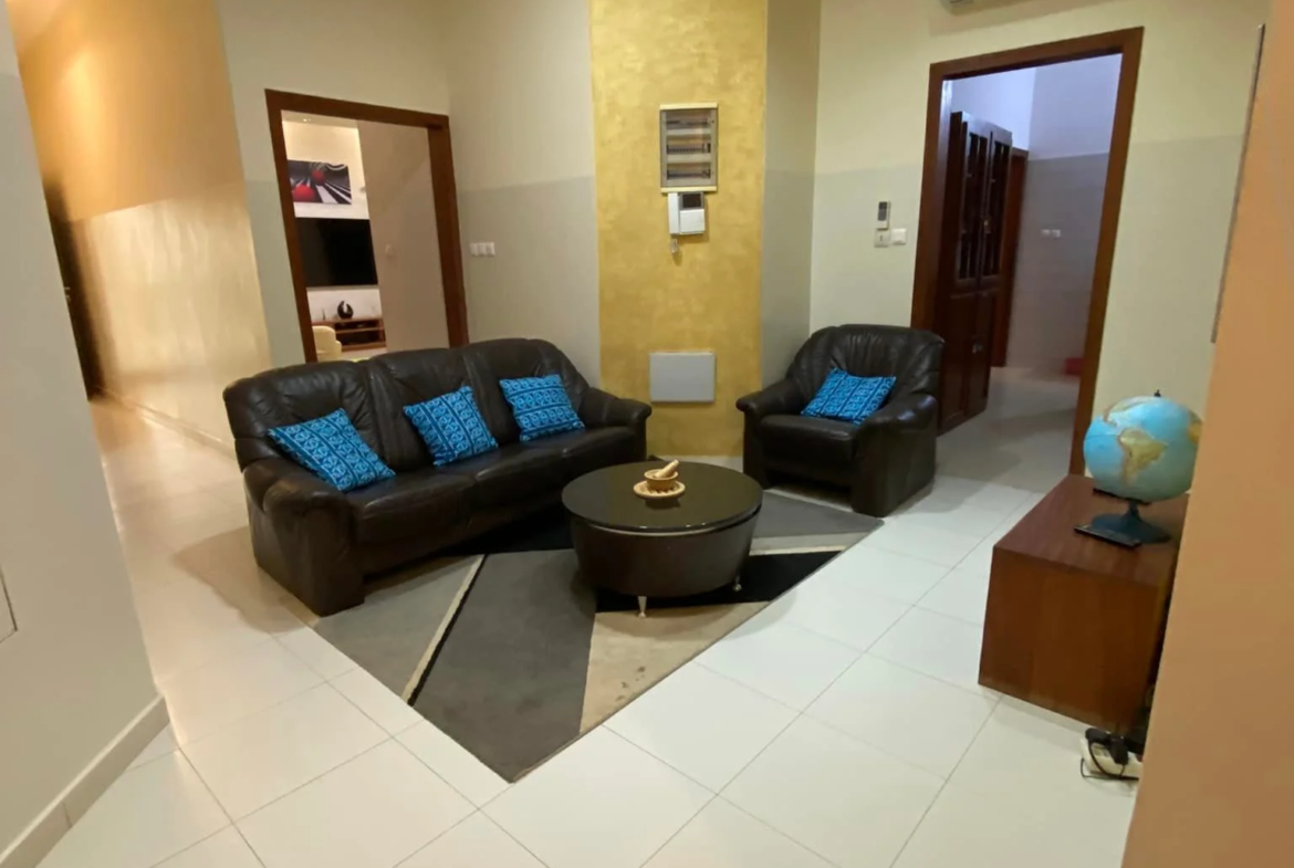 Luxueuse villa meublée de 4 chambres à Calavi Tankpè - BENIN-IMMO
