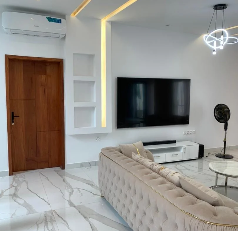 Villa Meublée de Luxe à Cotonou : Un Paradis Moderne à Akpakpa - BENIN-IMMO