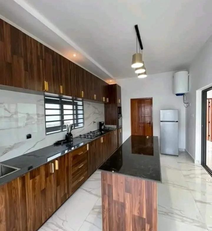 Villa Meublée de Luxe à Cotonou : Un Paradis Moderne à Akpakpa - BENIN-IMMO