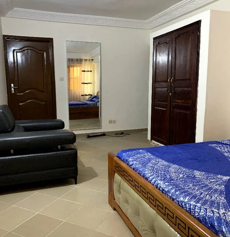 Appartement meublé une chambre salon à Fidjrossè - BENIN-IMMO