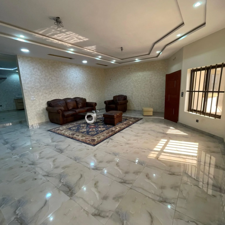 Appartement Meublé de 5 Chambres Fidjrossè Plage - BENIN-IMMO