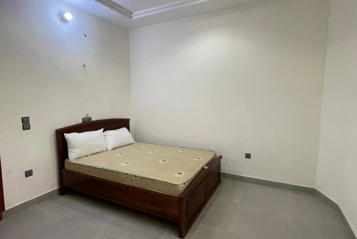 Appartement Meublé de 5 Chambres Fidjrossè Plage - BENIN-IMMO