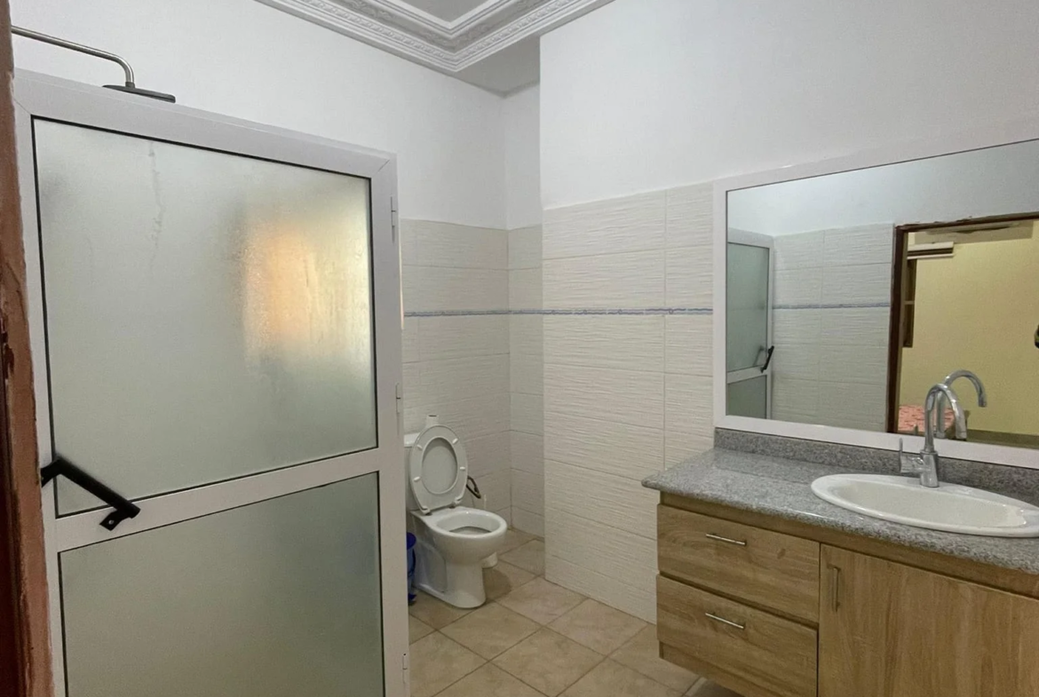Appartement Meublé de 5 Chambres Fidjrossè Plage - BENIN-IMMO