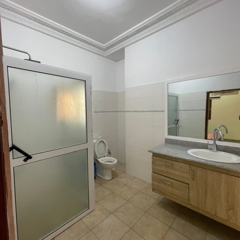 Appartement Meublé de 5 Chambres Fidjrossè Plage - BENIN-IMMO