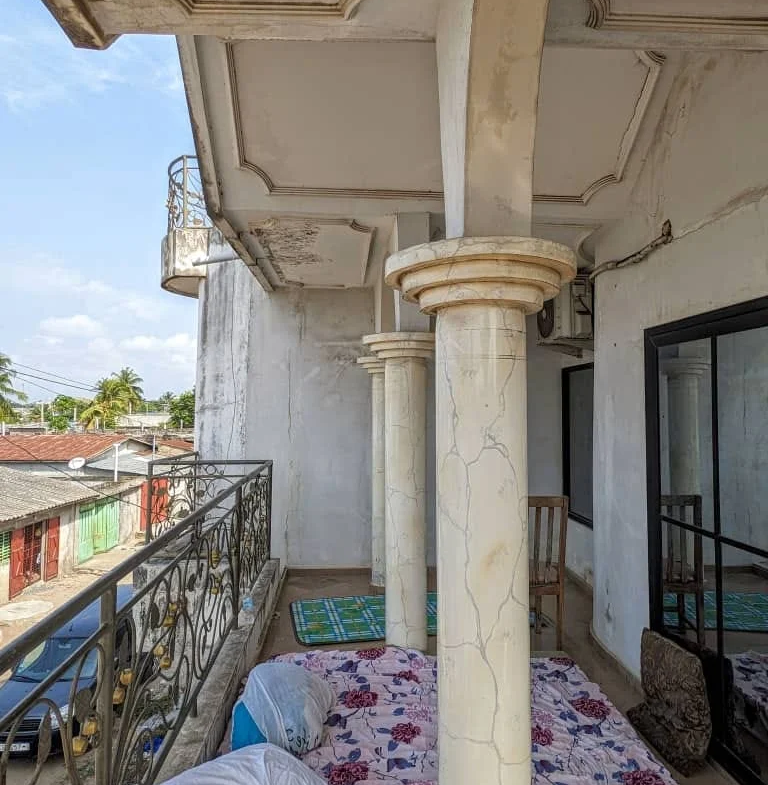 Villa R+1 avec terrasse à vendre à Godomey Sèdégbé - 4 chambres - BENIN-IMMO