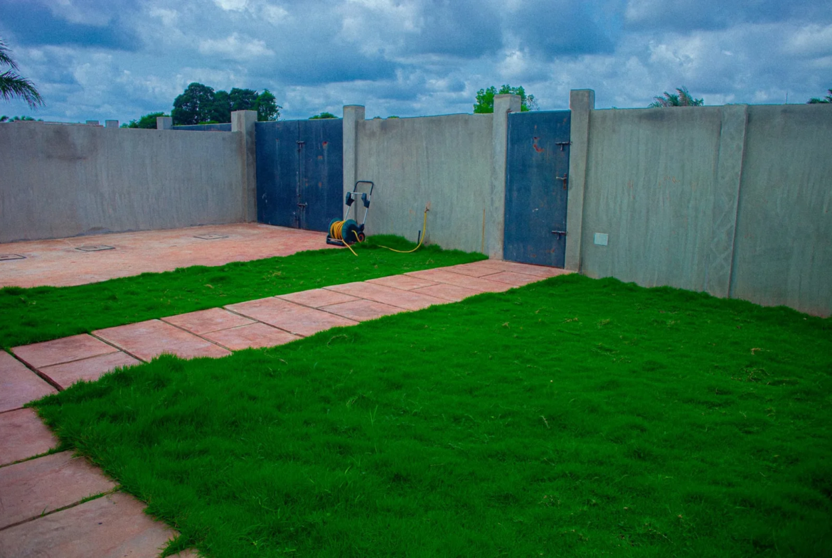 Villa à Vendre à Ouèdo Côté Yayi Boni - Nouvelle Construction - BENIN-IMMO