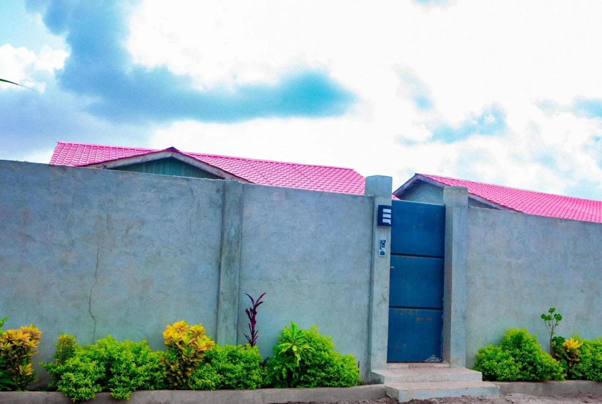 Villa à Vendre à Ouèdo Côté Yayi Boni - Nouvelle Construction - BENIN-IMMO