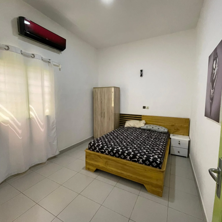 Appartement meublé 3 chambres à Fidjrossè Plage - BENIN-IMMO