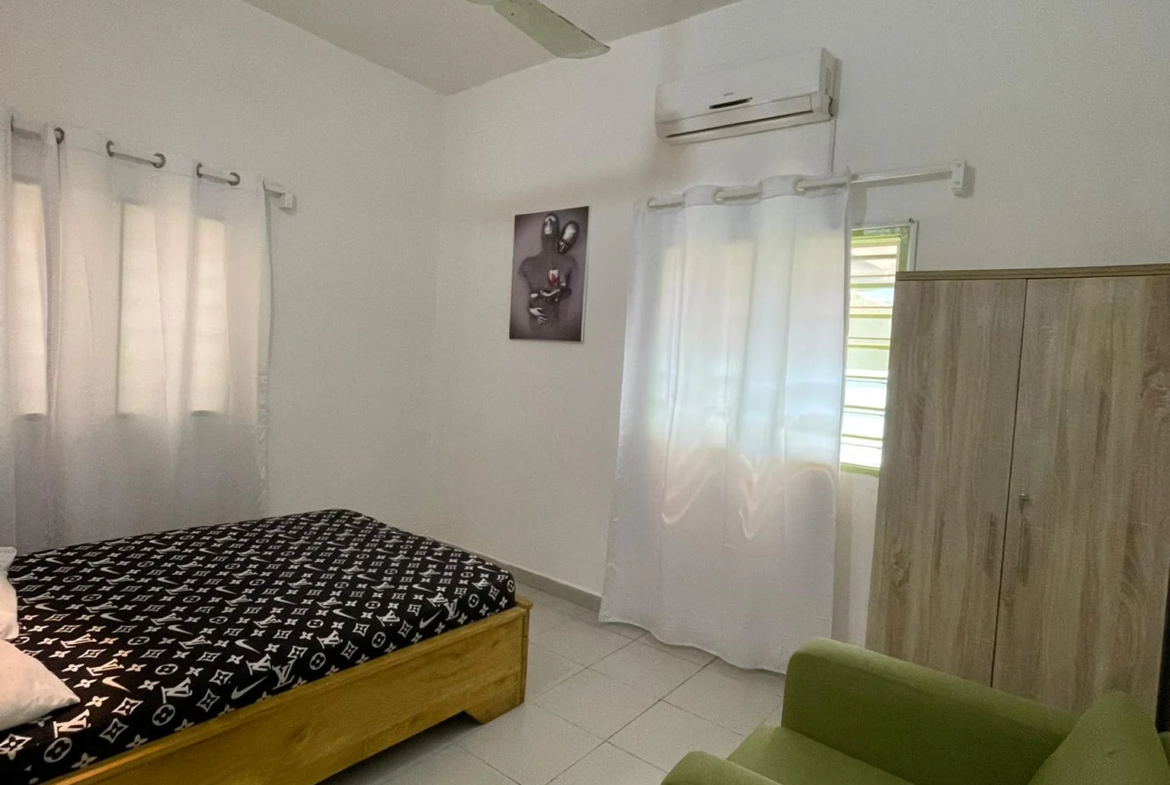 Appartement meublé 3 chambres à Fidjrossè Plage - BENIN-IMMO