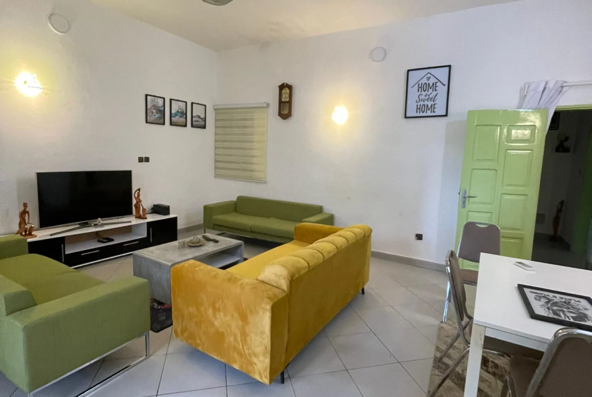 Appartement meublé 3 chambres à Fidjrossè Plage