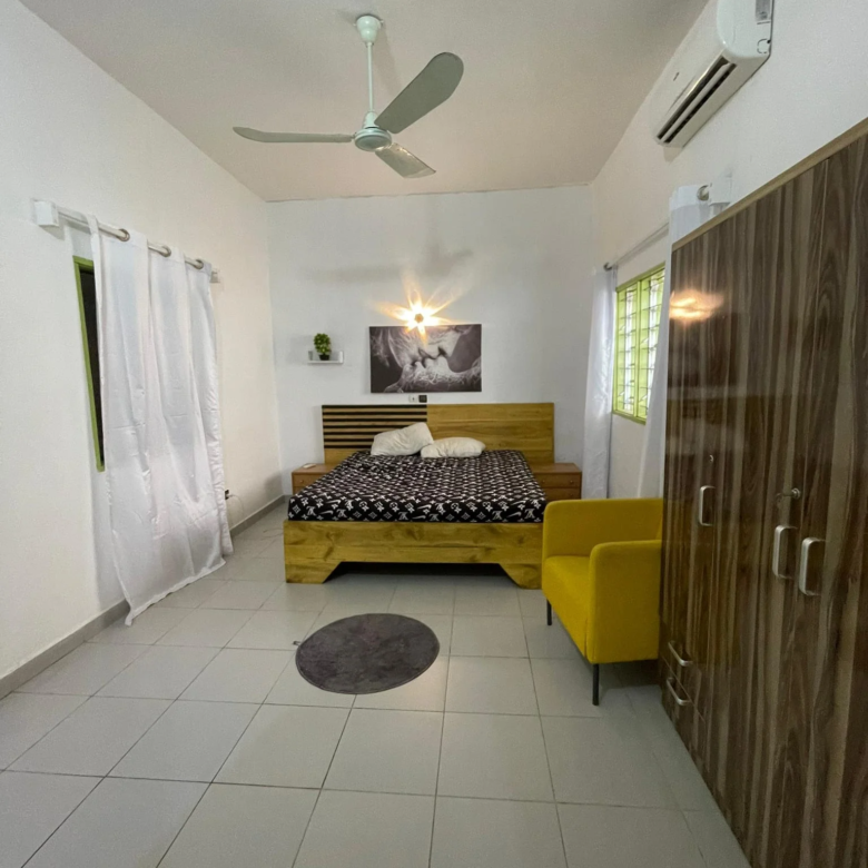 Appartement meublé 3 chambres à Fidjrossè Plage - BENIN-IMMO