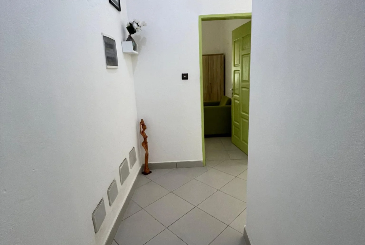Appartement meublé 3 chambres à Fidjrossè Plage - BENIN-IMMO
