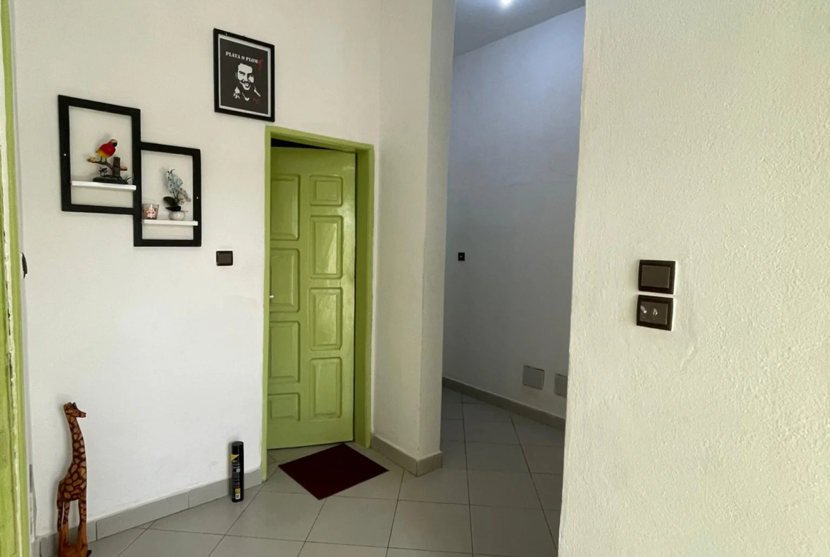 Appartement meublé 3 chambres à Fidjrossè Plage - BENIN-IMMO