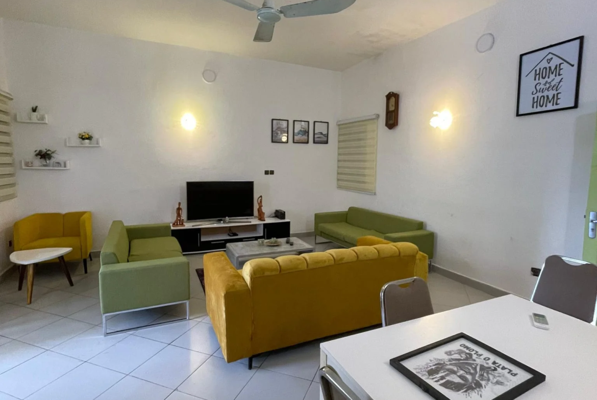 Appartement meublé 3 chambres à Fidjrossè Plage - BENIN-IMMO