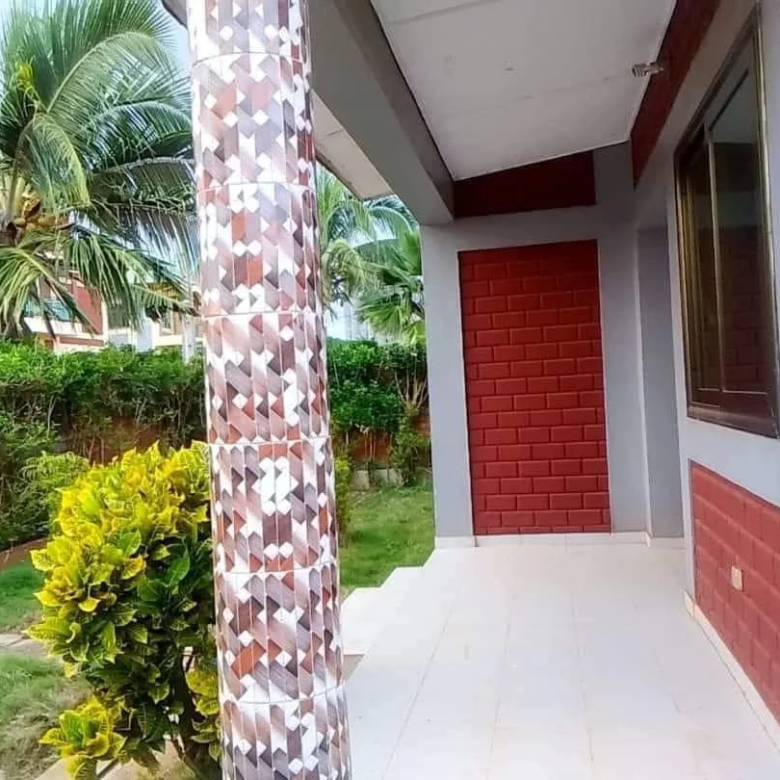 Vente d'une Villa de 3 Chambres à Ouèdo, Cité GCITT - BENIN-IMMO