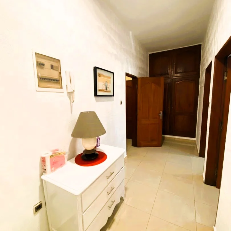 Appartement Meublé 3 Chambres Salon à Louer à Fidjrossè - BENIN-IMMO