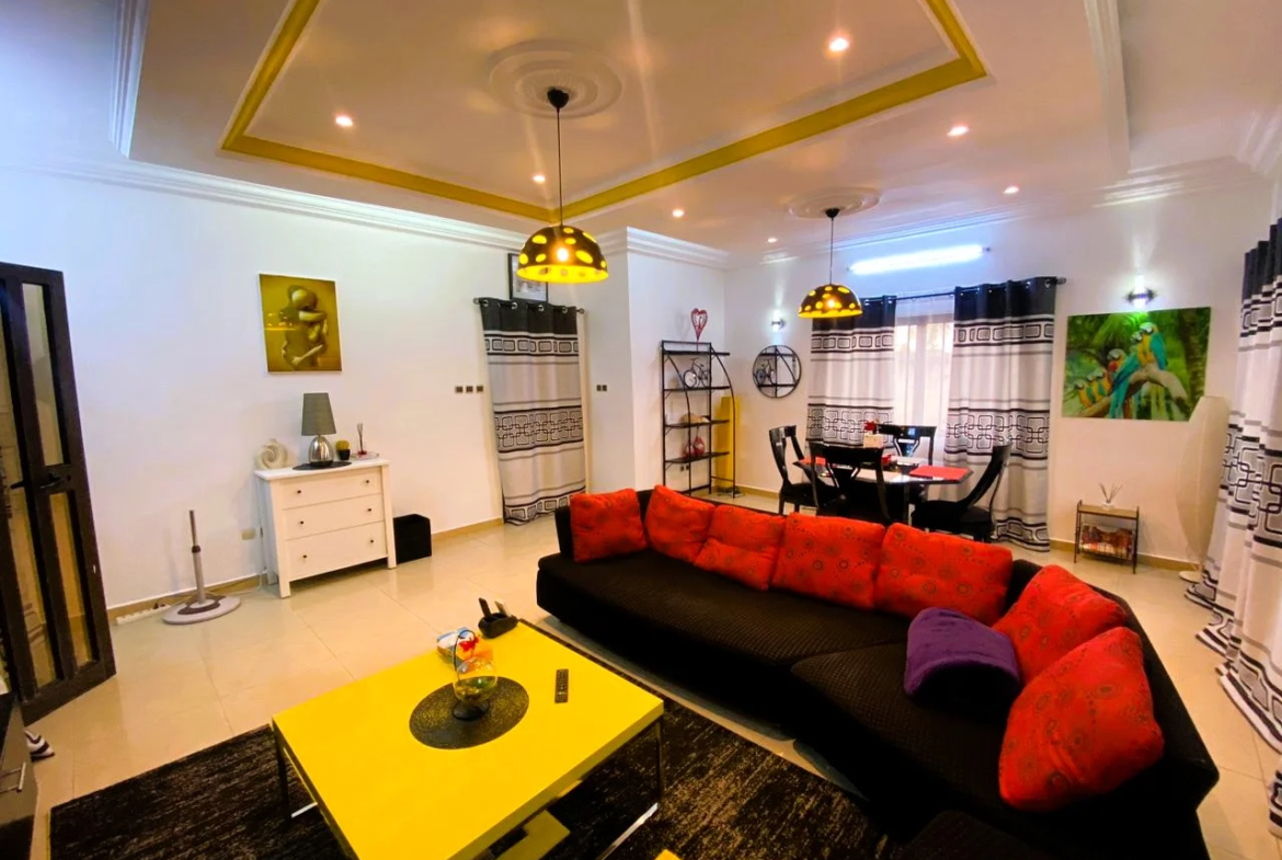 Appartement-Meuble-3-Chambres-Salon-a-Louer-a-Fidjrosse_23