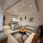 Appartement-Meuble-de-3-Chambres-a-Louer-–-Fidjrosse-Togbin-Plage