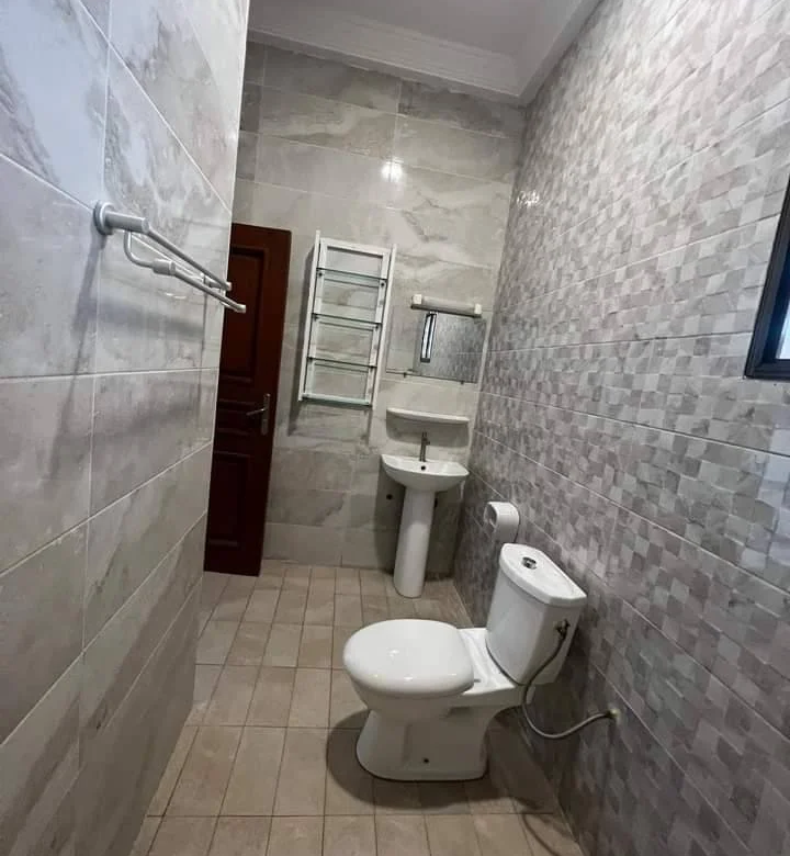 Appartement Meublé de 3 Chambres à Louer – Fidjrossè Togbin Plage - BENIN-IMMO
