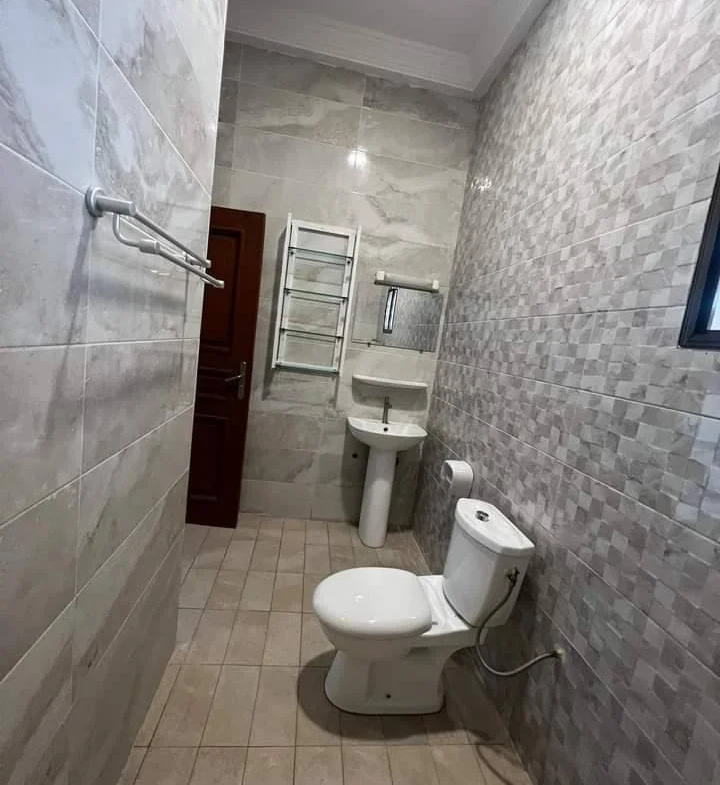 Appartement Meublé de 3 Chambres à Louer – Fidjrossè Togbin Plage - BENIN-IMMO