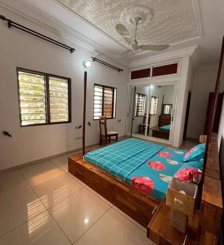 Appartement Meublé de 3 Chambres à Louer – Fidjrossè Togbin Plage - BENIN-IMMO
